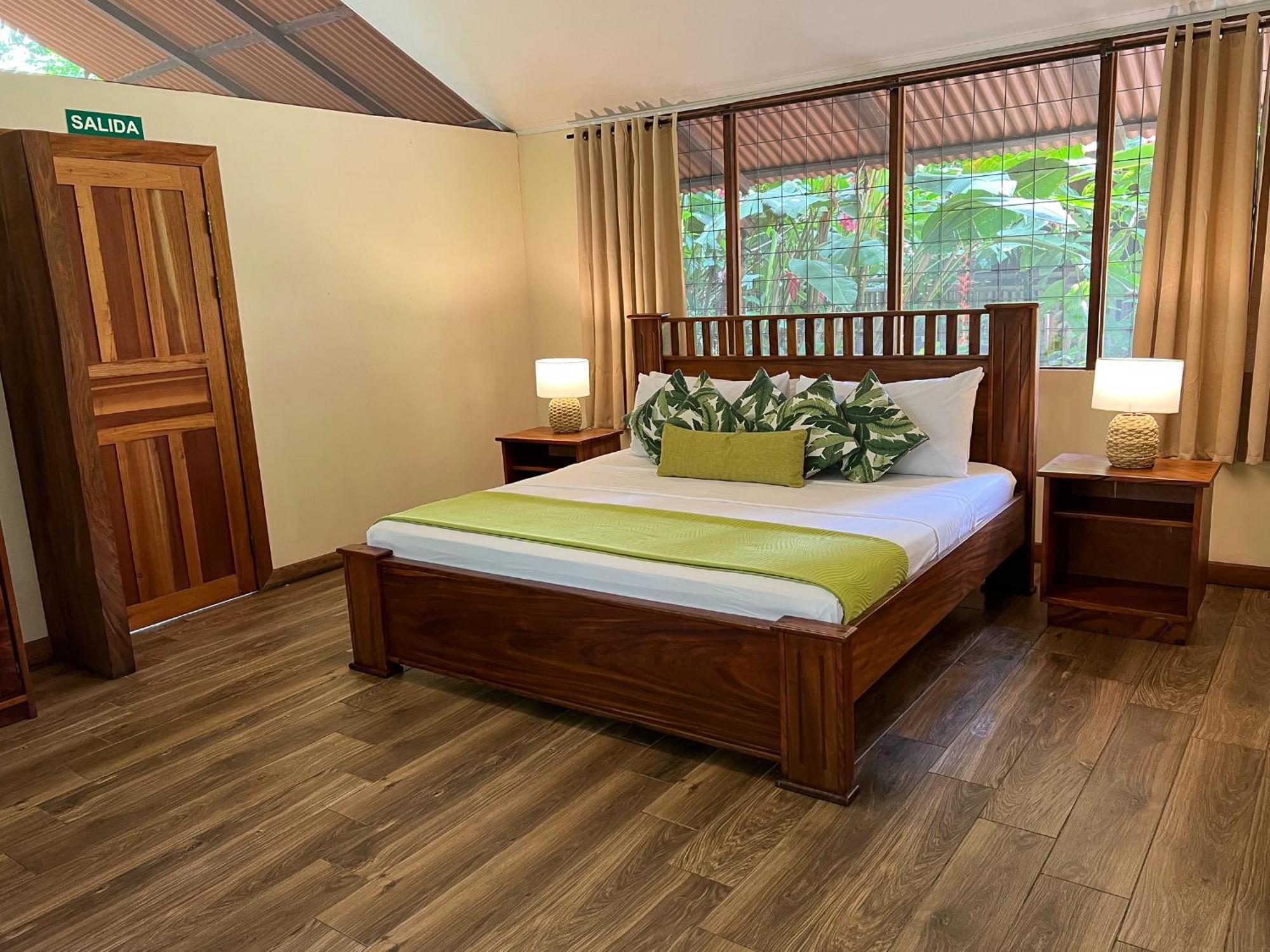 Pachira Lodge Tortuguero Exterior foto